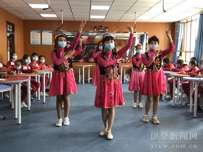 维吾尔族舞蹈表演